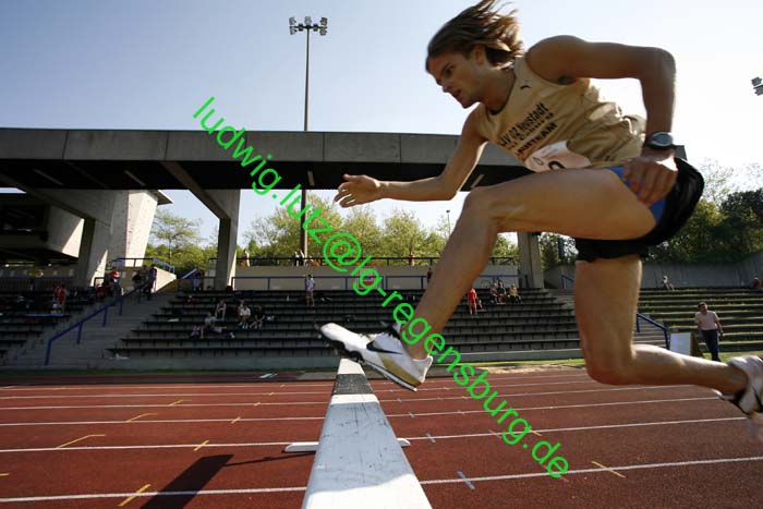 2000m Hindernis Maenner